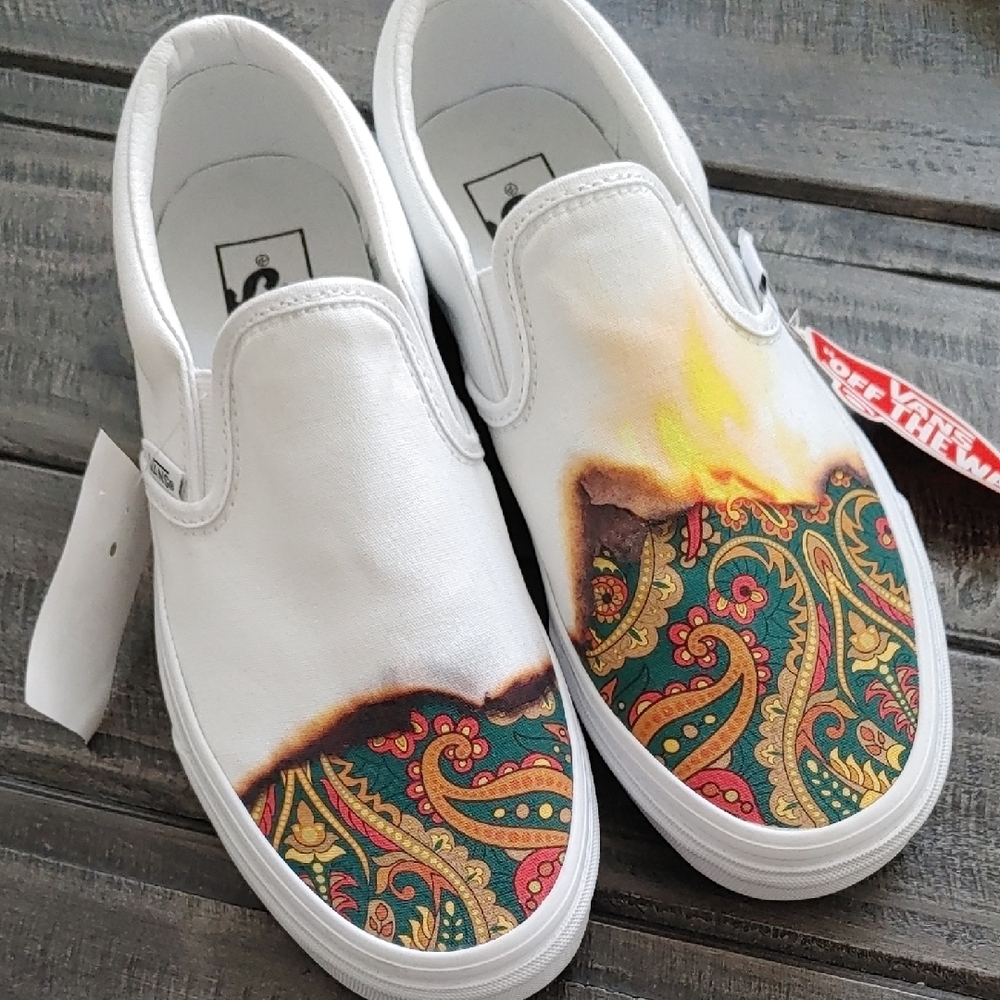 Vans NWT White&Yellow Sneakers with Paisley Design
